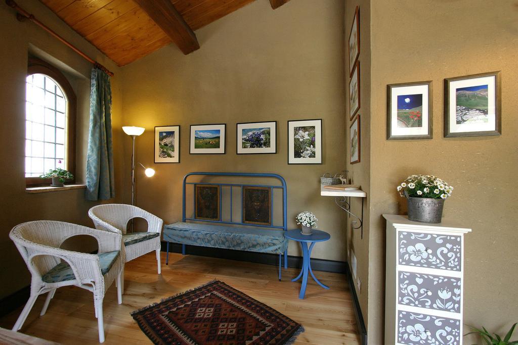 B&B Cascina Dell'Orso Castelsantangelo sul Nera Dış mekan fotoğraf