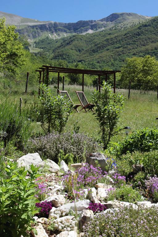 B&B Cascina Dell'Orso Castelsantangelo sul Nera Dış mekan fotoğraf